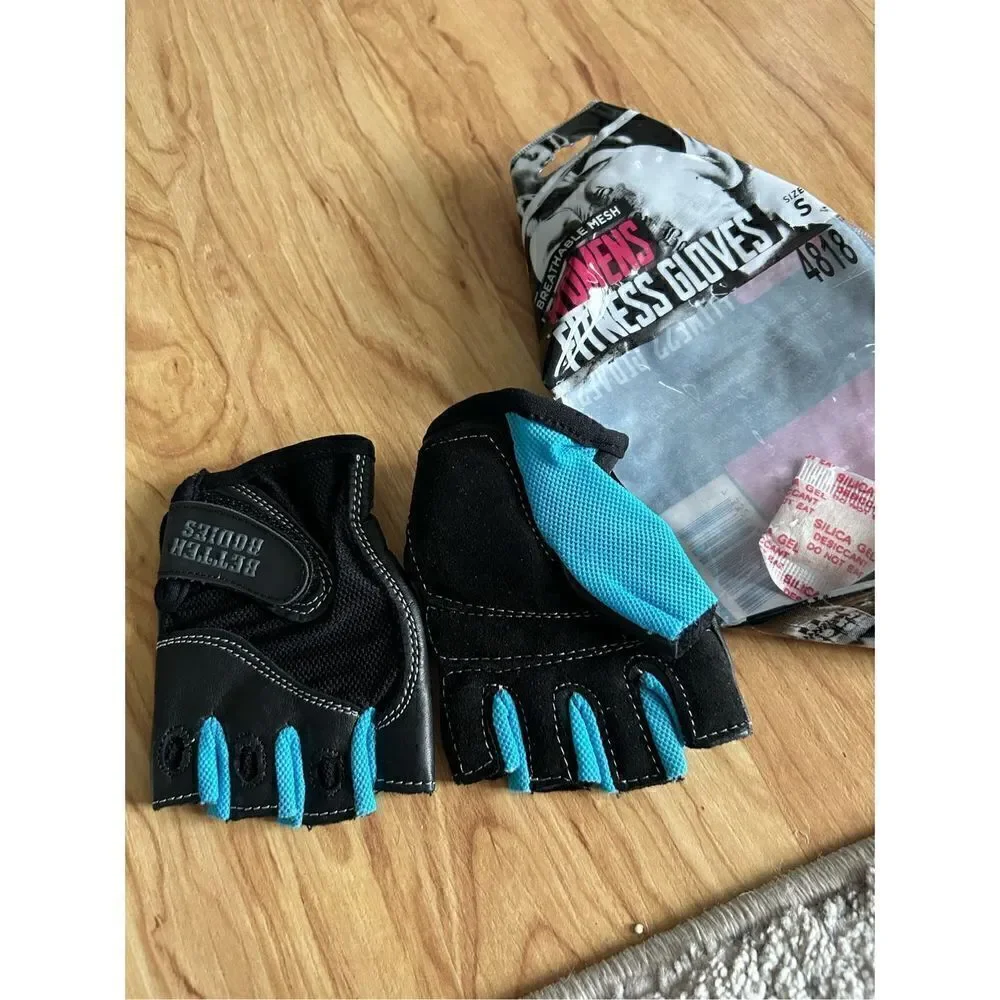 Women’s workout glover size small